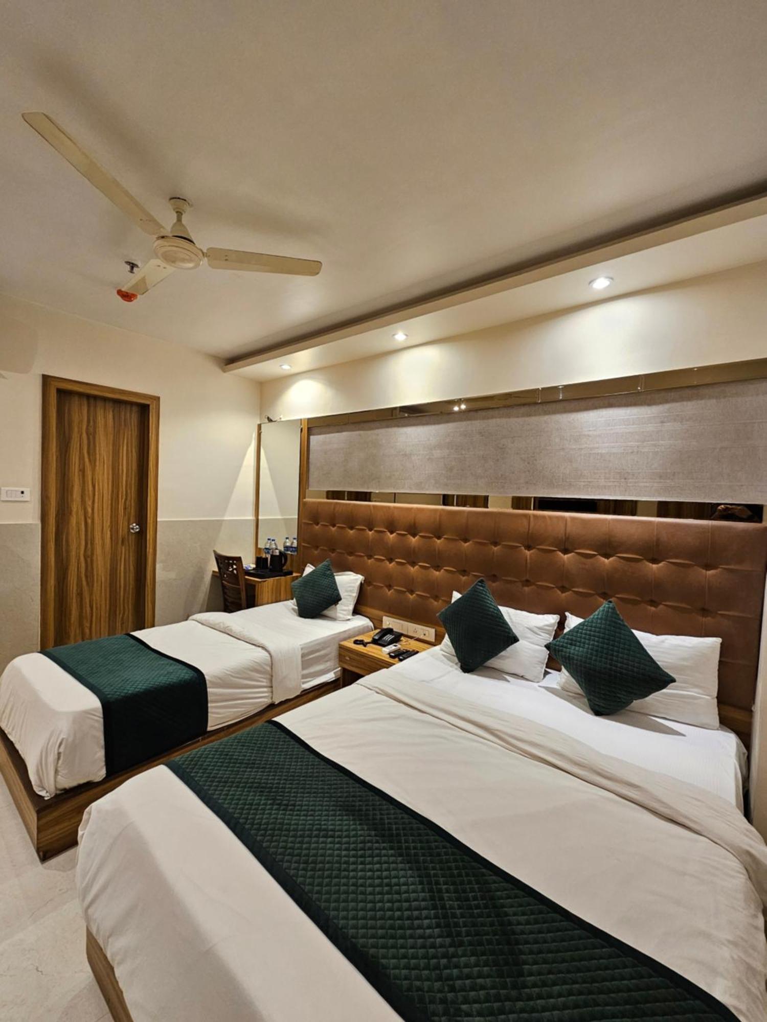 Hotel Bkc Garden - Near Us Embassy Bkc Βομβάη Εξωτερικό φωτογραφία
